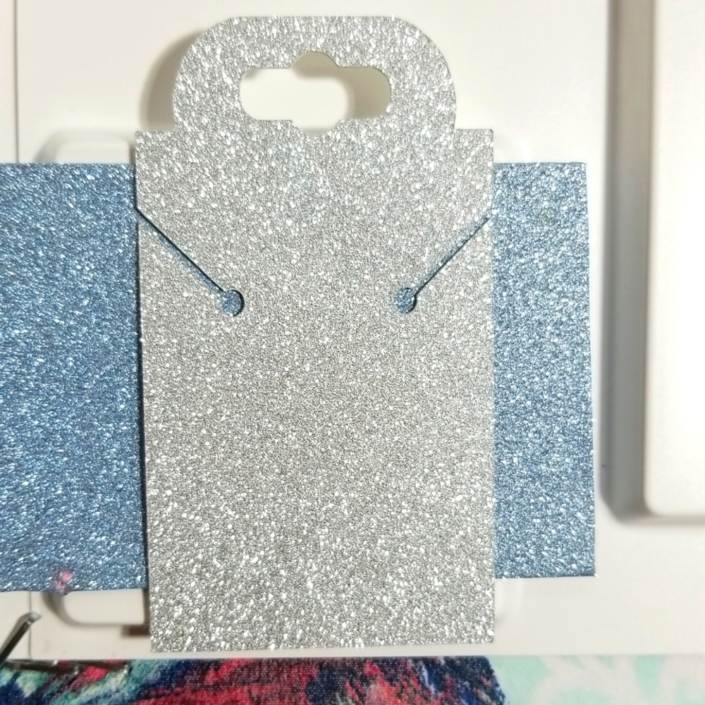 Neckless holders
